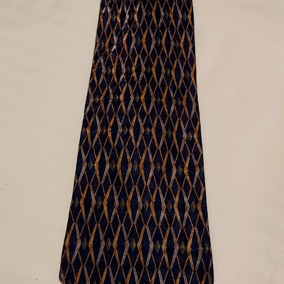 Protocol next tie - Picture 1 of 2